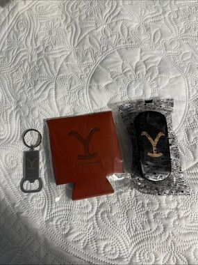 Y-Logo Men’s Black and Brown Key & Card Holder Gift Set